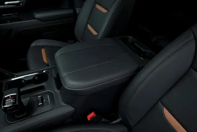 GMC Sierra 1500 AT4 Crew Cab Short Box 4x4 Ansicht 30