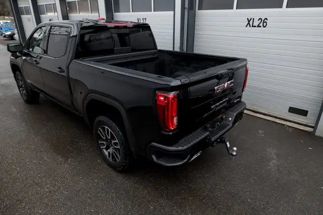 GMC Sierra 1500 AT4 Crew Cab Short Box 4x4 Ansicht 14