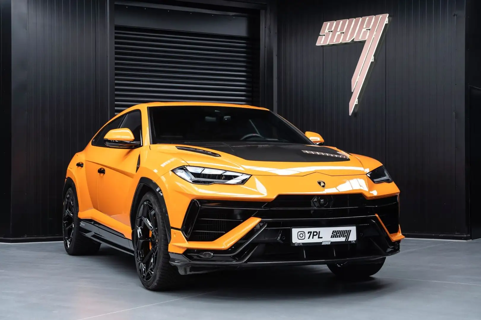 lamborghini urus