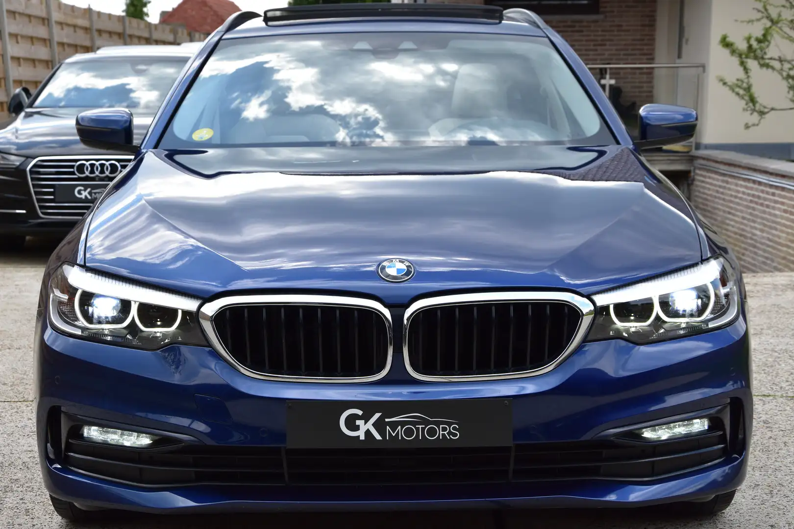 BMW 520 dAS Sport PANORAMA Aut. Camera Trekhaak HK FULL ! Blauw - 2