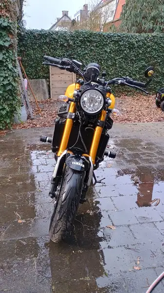 Yamaha XSR 900 - foto 3