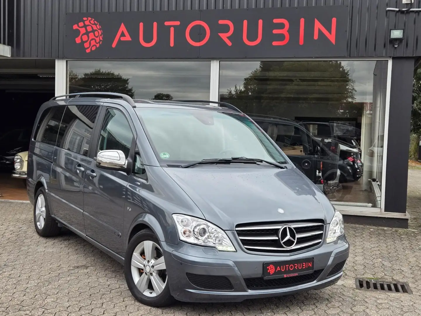 Mercedes-Benz Viano 3.0 V6 CDI Trend Edition lang 7-Sitzer Grigio - 1