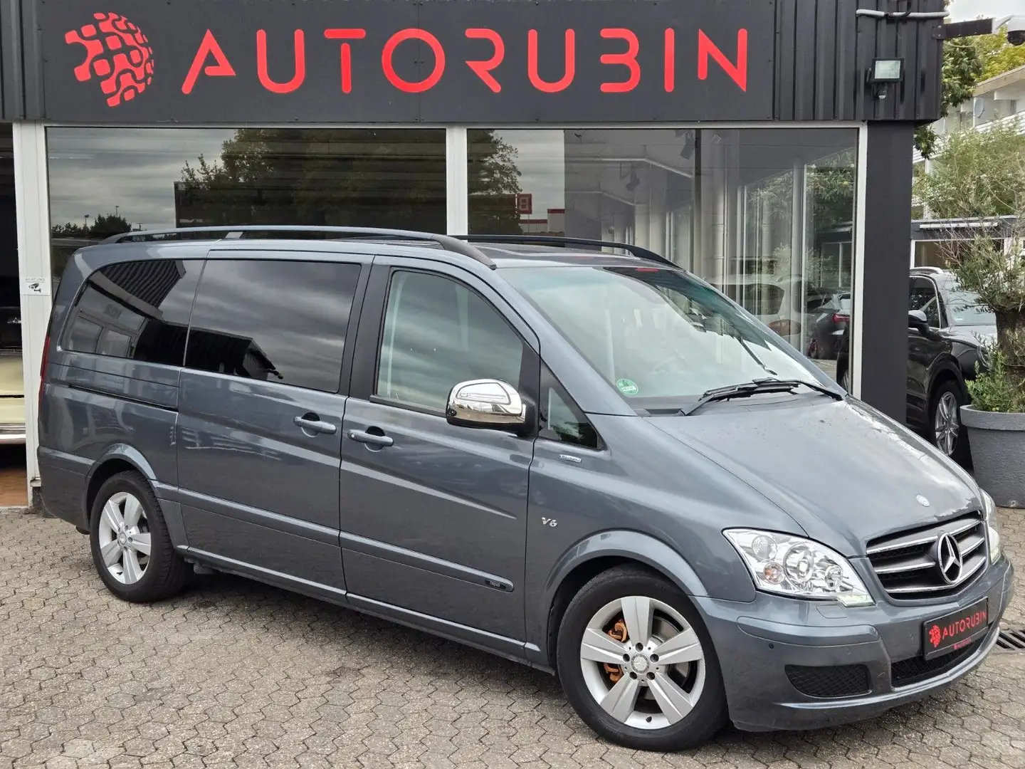 Mercedes-Benz Viano 3.0 V6 CDI Trend Edition lang 7-Sitzer Grigio - 2