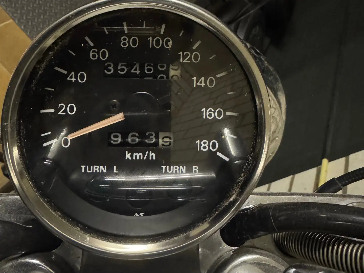 Suzuki Intruder C VS800 GLP Černá - 2