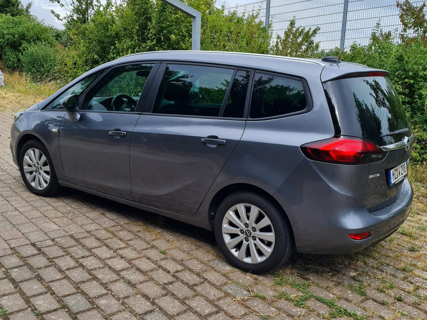 Opel Zafira Tourer Gri - 2