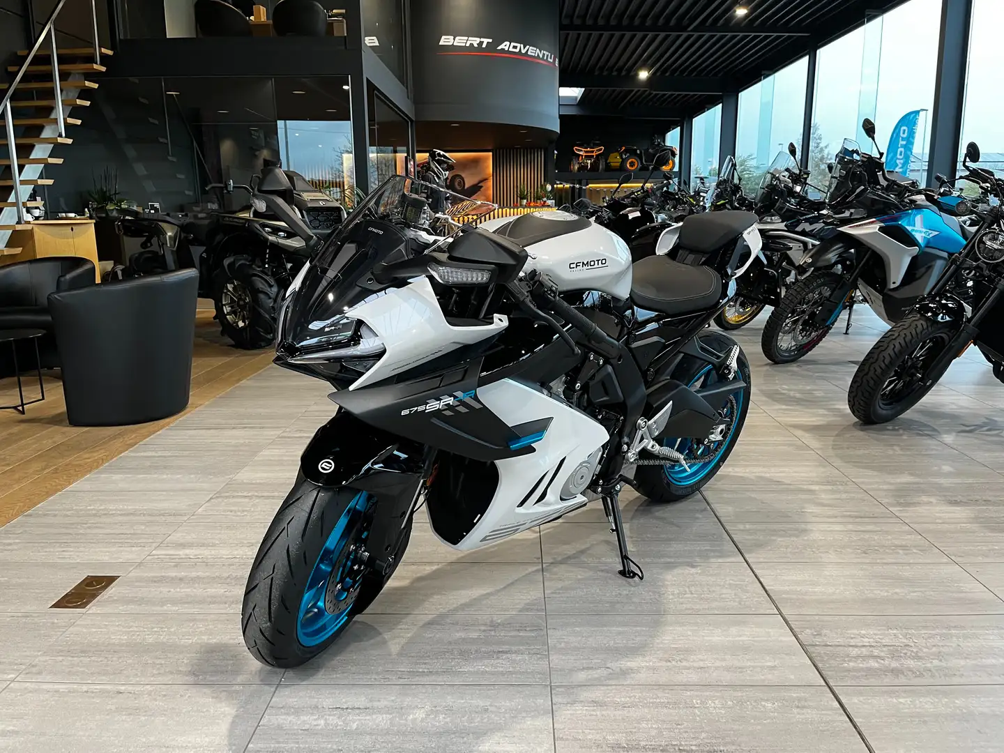 CFMOTO 675SR-R Blanc - 1