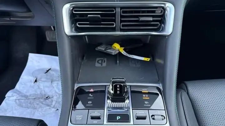 BYD Seal U DM-i COMFORT 2025, foto 17