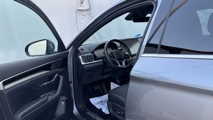 BYD Seal U DM-i COMFORT 2025, foto 18