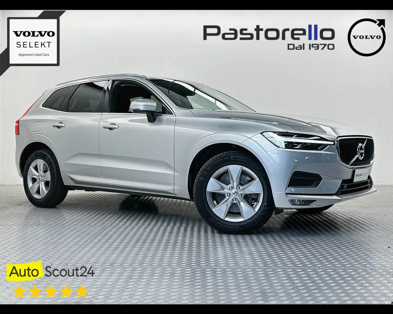 Volvo XC60 B4 (d) AWD Geartronic Momentum Pro Argento - 1
