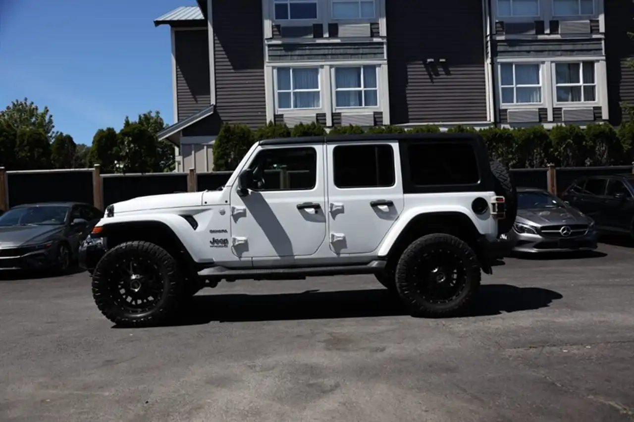 Jeep Wrangler photo Jeep Wrangler
