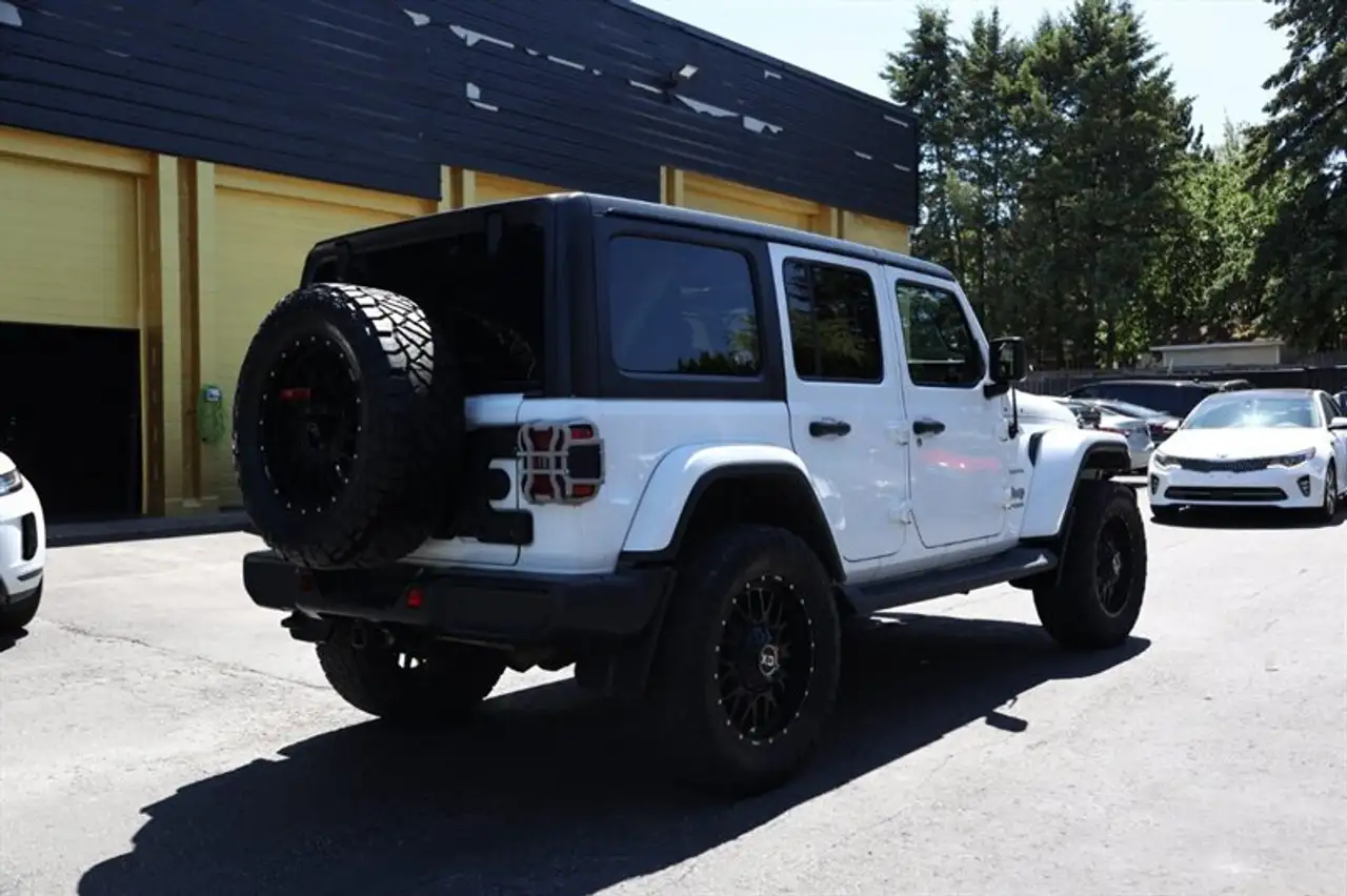 Jeep Wrangler photo Jeep Wrangler