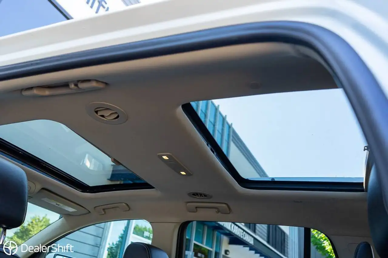 GMC Acadia снимка GMC Acadia