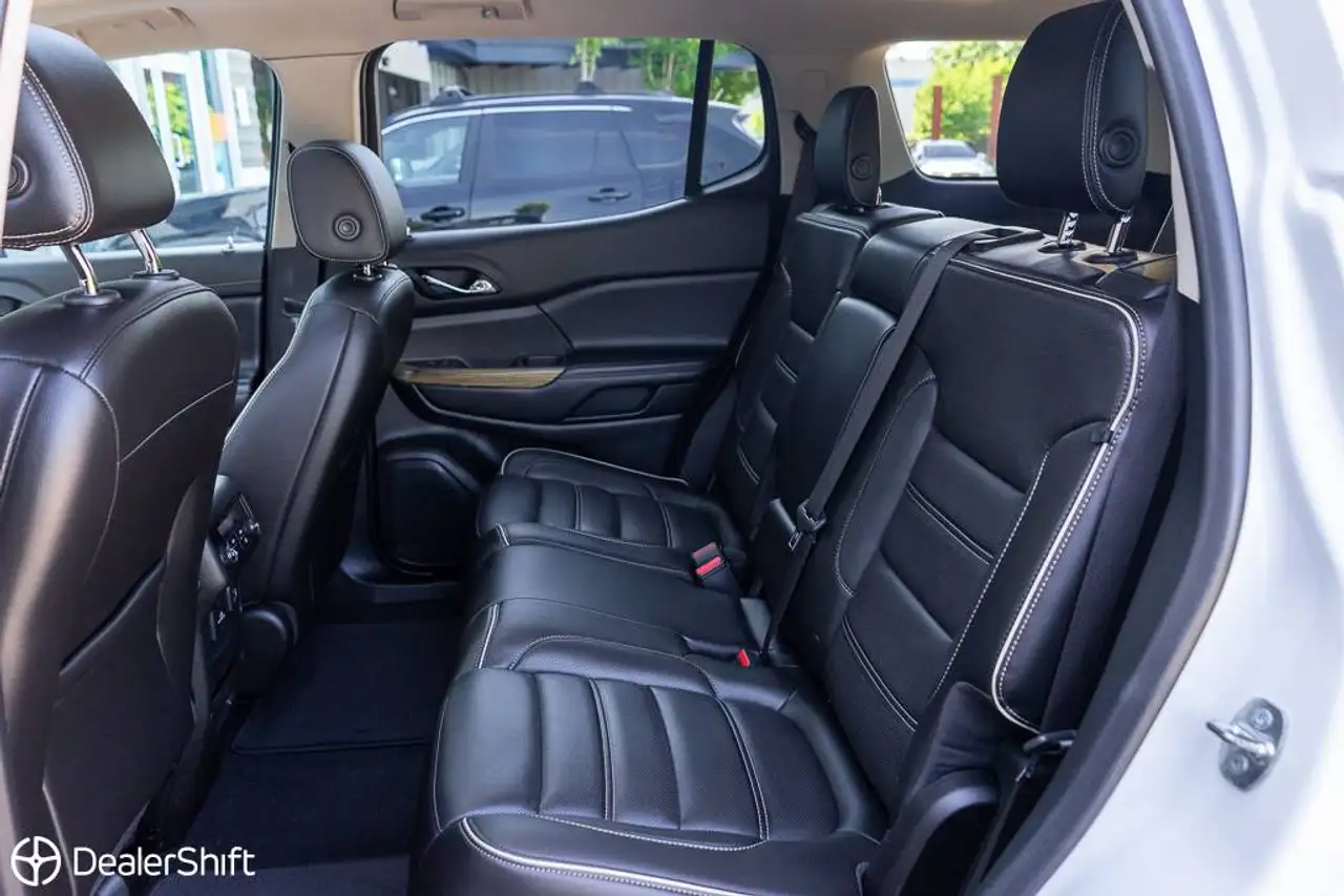 GMC Acadia снимка GMC Acadia