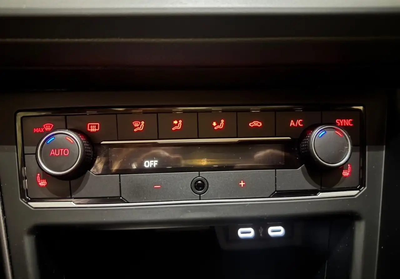 Volkswagen Polo GTI — photo 17