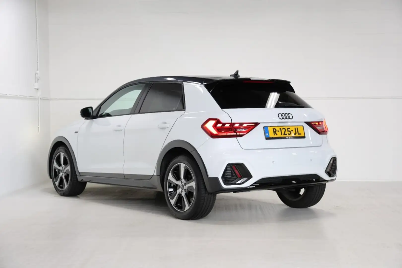 Audi A1 Citycarver 30TFSI S-Line Automaat Virtual/Stoelver Weiß - 2