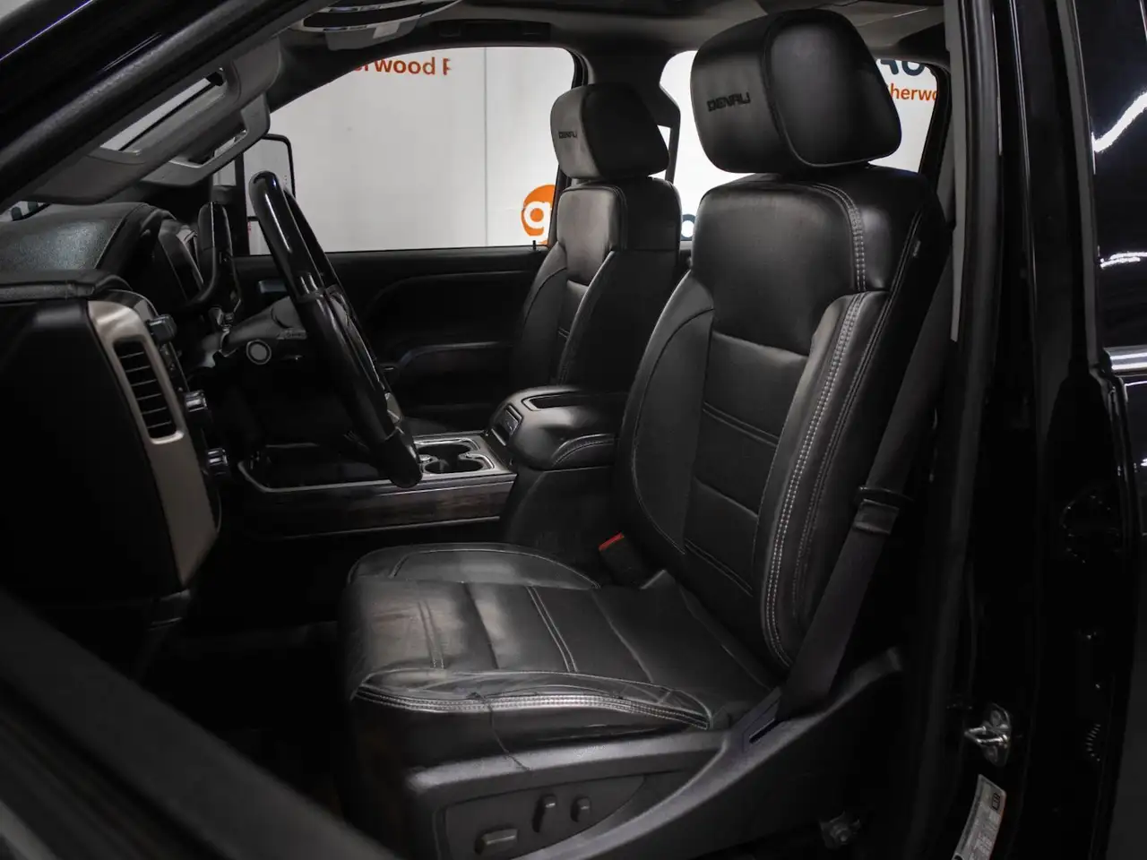 GMC Sierra 3500HD photo GMC Sierra 3500HD