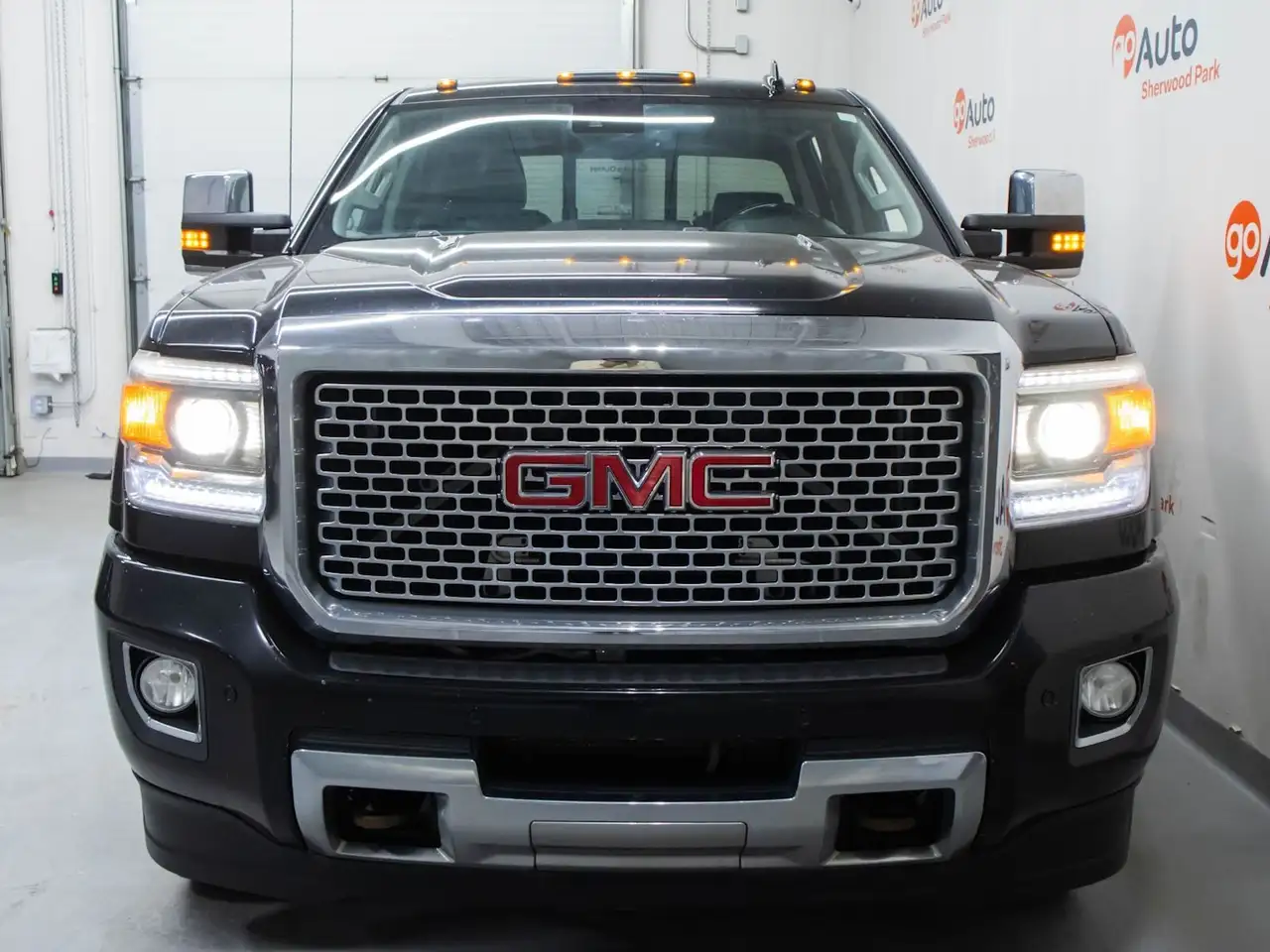 GMC Sierra 3500HD photo GMC Sierra 3500HD