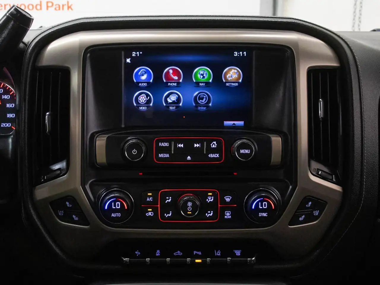 GMC Sierra 3500HD photo GMC Sierra 3500HD