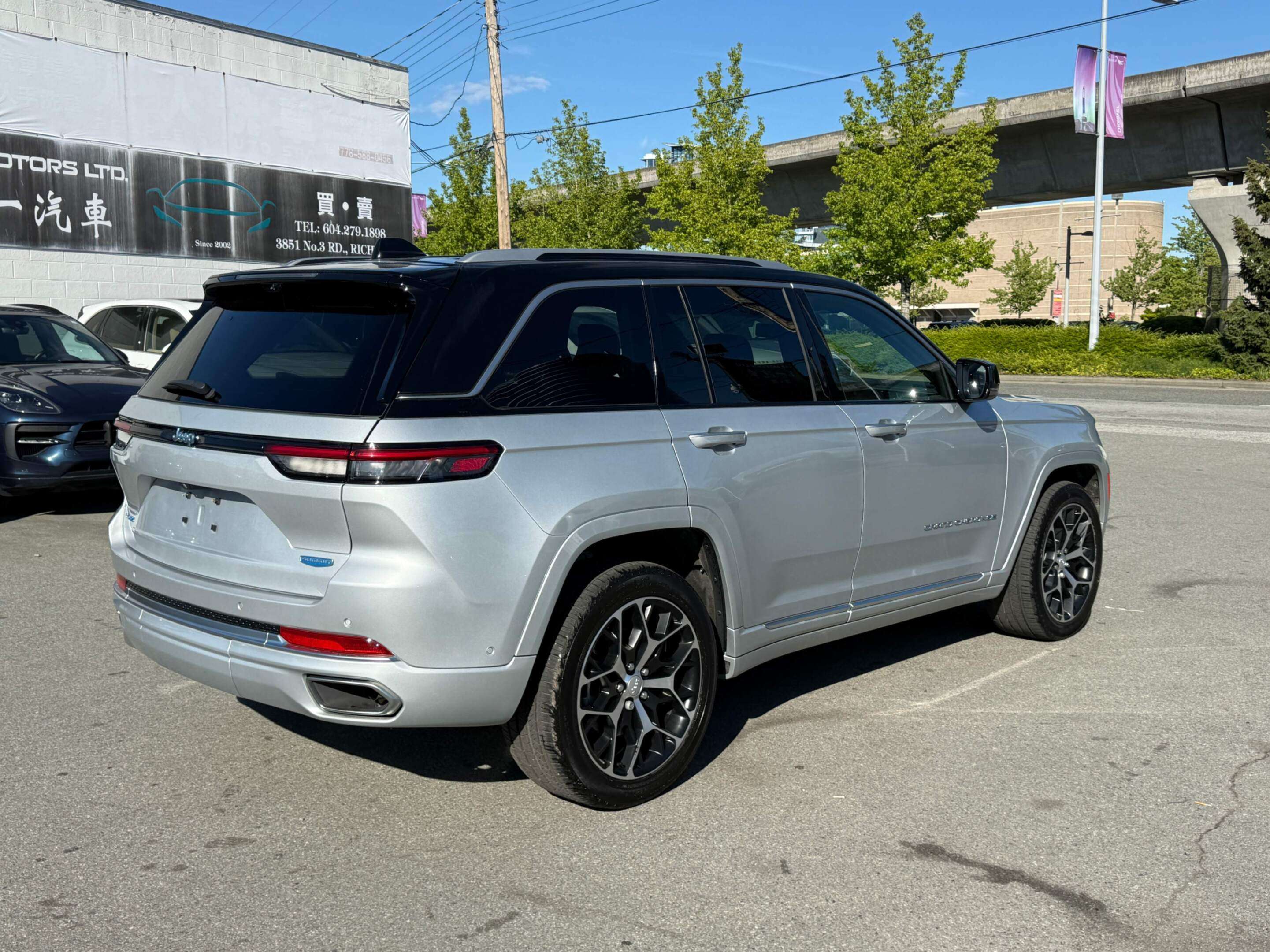 2022 Jeep Grand Cherokee Summit Reserve 4x4 — снимка 1