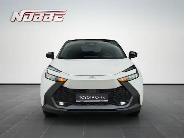 Toyota C-HR view 8
