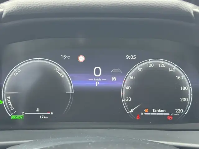 Toyota C-HR view 11