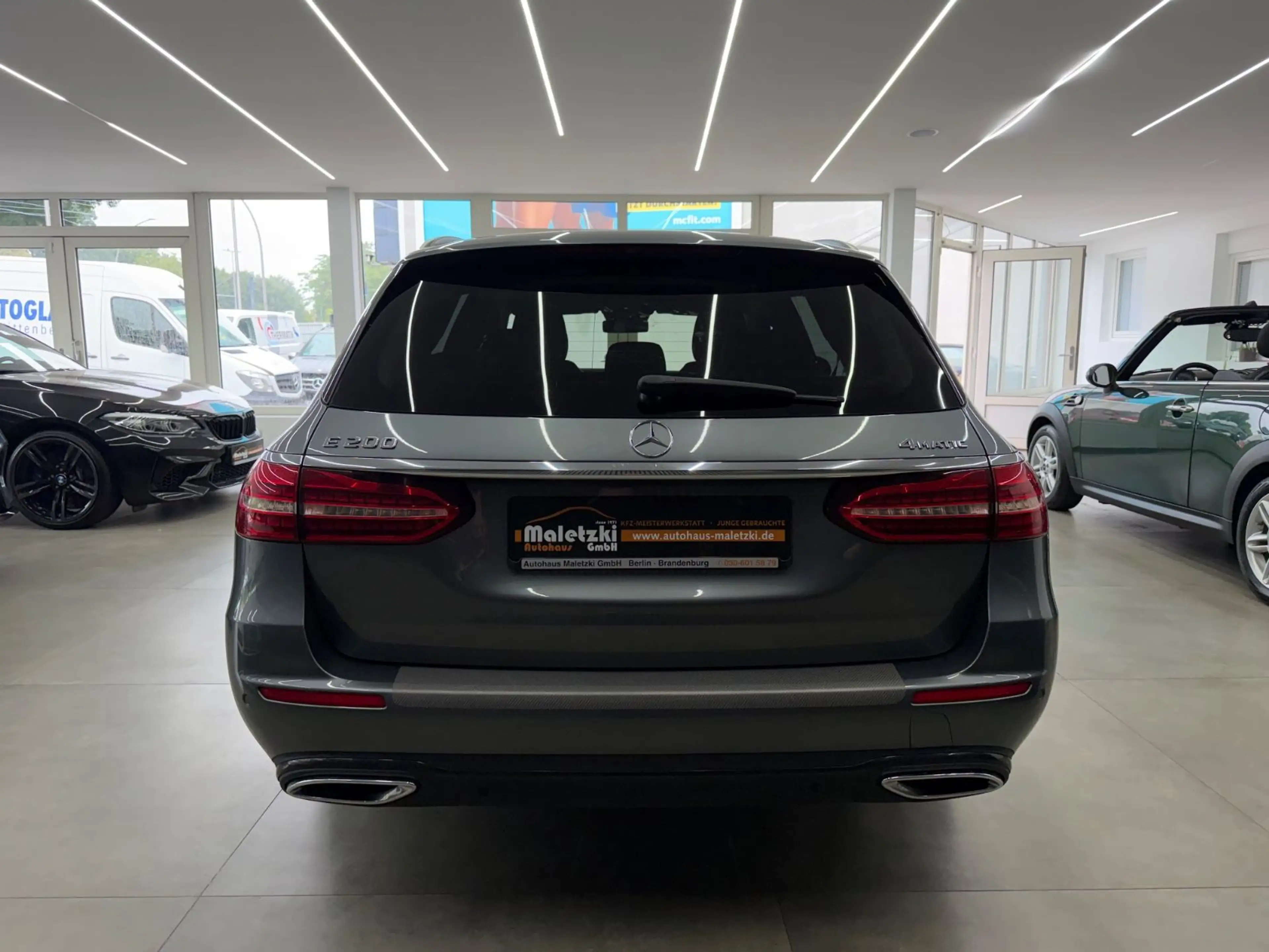 Mercedes-Benz E 200 4Matic*Totwinkel*AHK*Ambiente*NightPaket* — photo 5