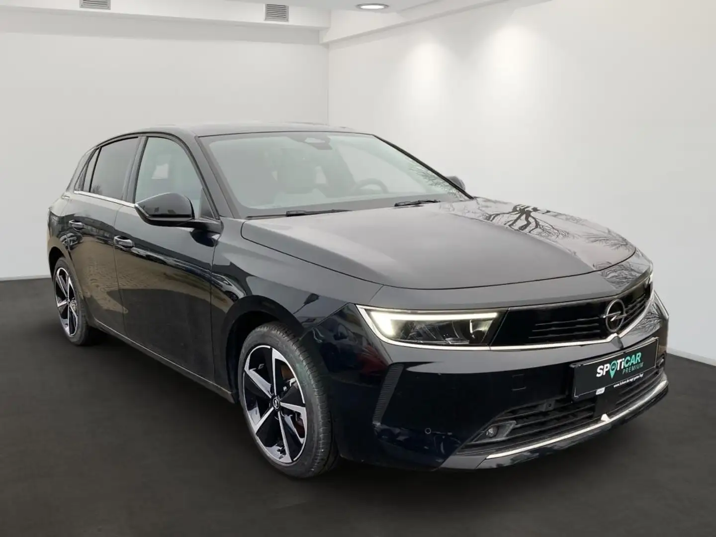 Opel Astra 1.2 T Elegance LED Sitzheizung beh.Frontscheibe In Schwarz - 2