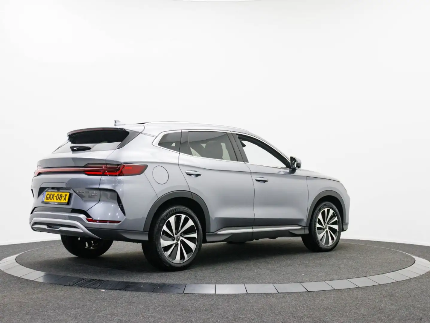 BYD Seal U 1.5 DM-i FWD Boost 3-fase | Infinity Sound | 360° Grijs - 2