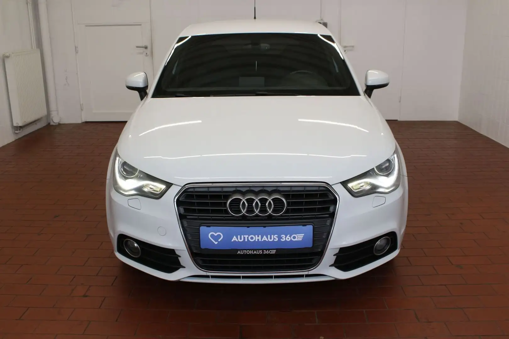 Audi A1 S-line Leder Navi Winterpaket Weiß - 2