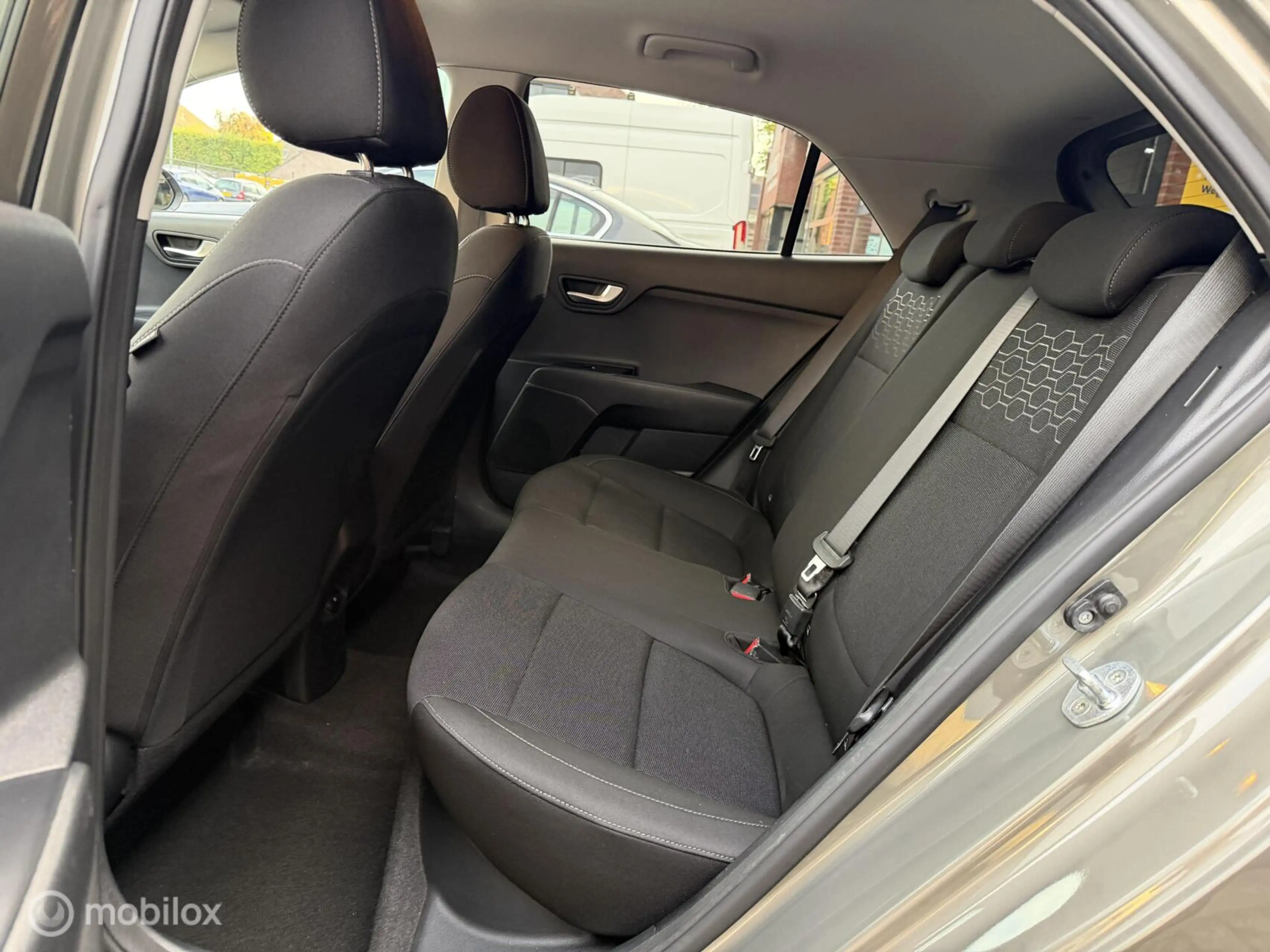 Kia Rio 1.0 TGDI DynamicLine LED*NAVI*CAMERA*PDC*CRUISE* — photo 11