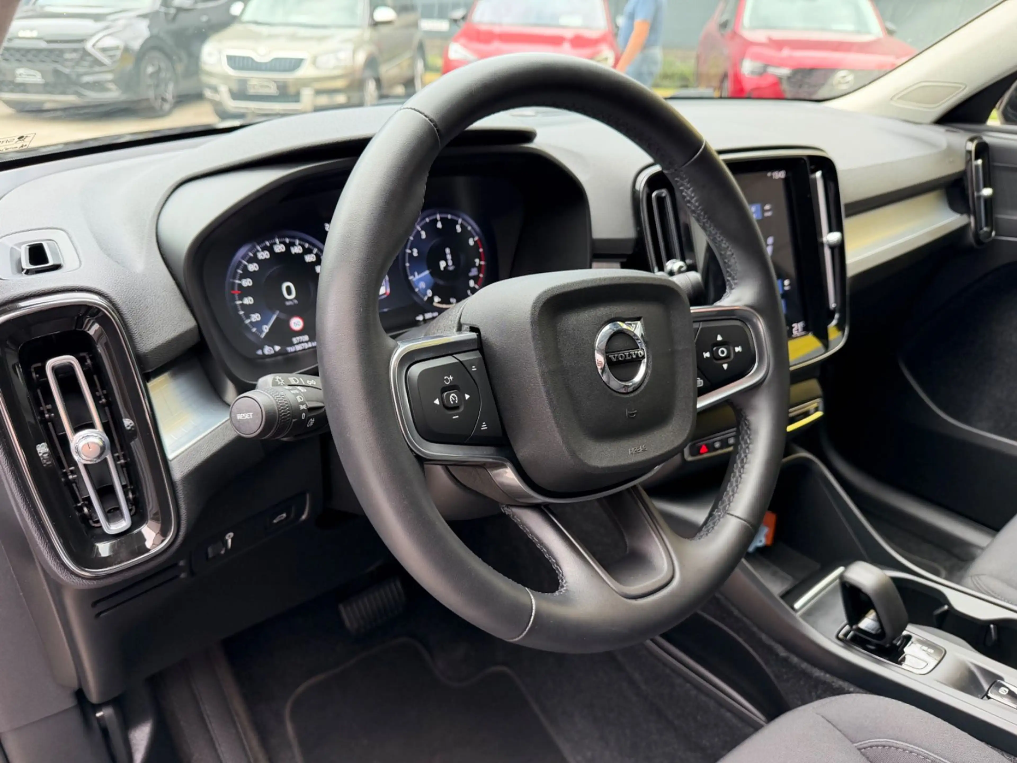Volvo XC40 Momentum/KAMERA/LED/SHZ/AUTOMATIK/AHK — photo 14