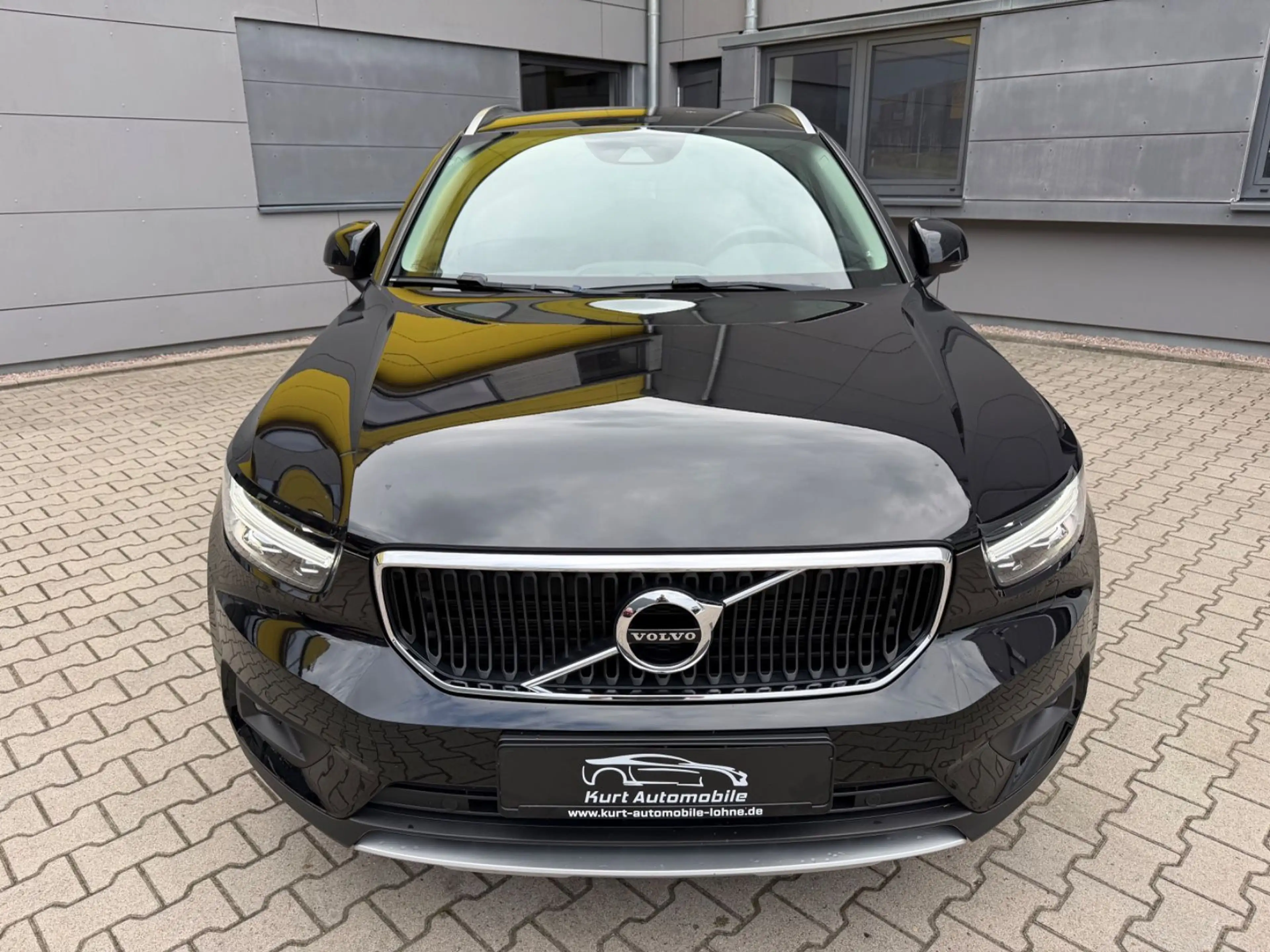 Volvo XC40 Momentum/KAMERA/LED/SHZ/AUTOMATIK/AHK — photo 10