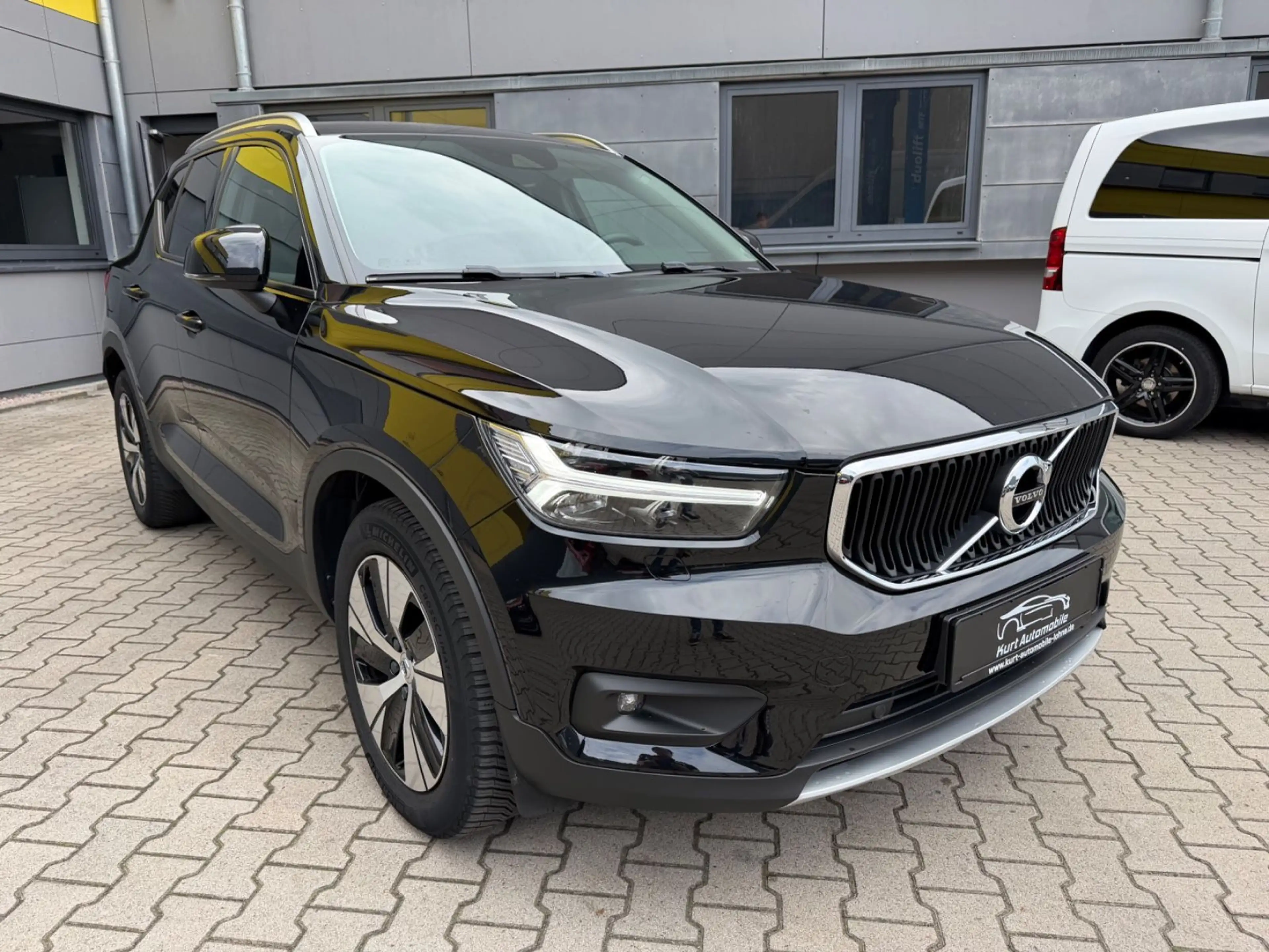 Volvo XC40 Momentum/KAMERA/LED/SHZ/AUTOMATIK/AHK — photo 9