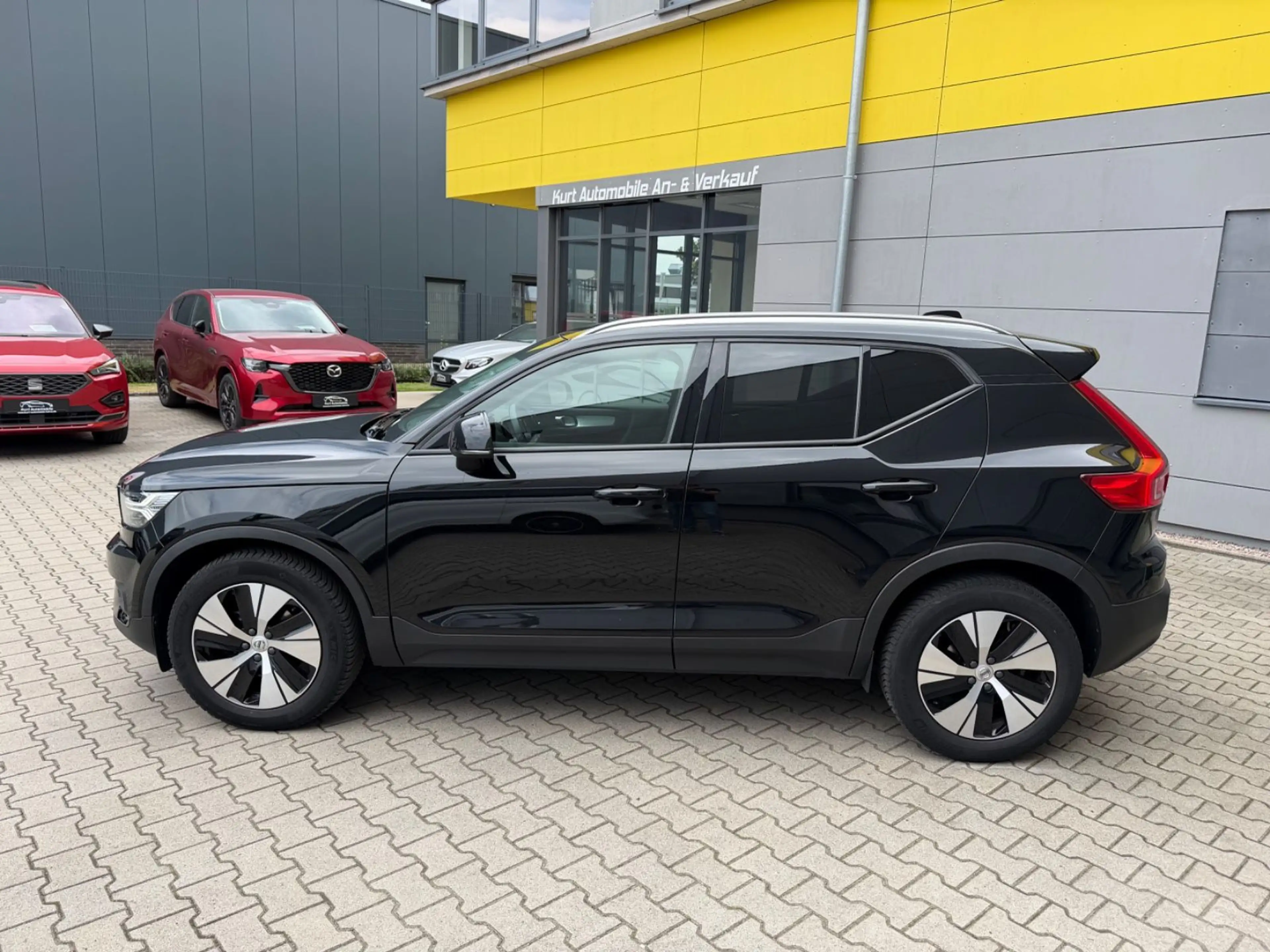 Volvo XC40 Momentum/KAMERA/LED/SHZ/AUTOMATIK/AHK — photo 4