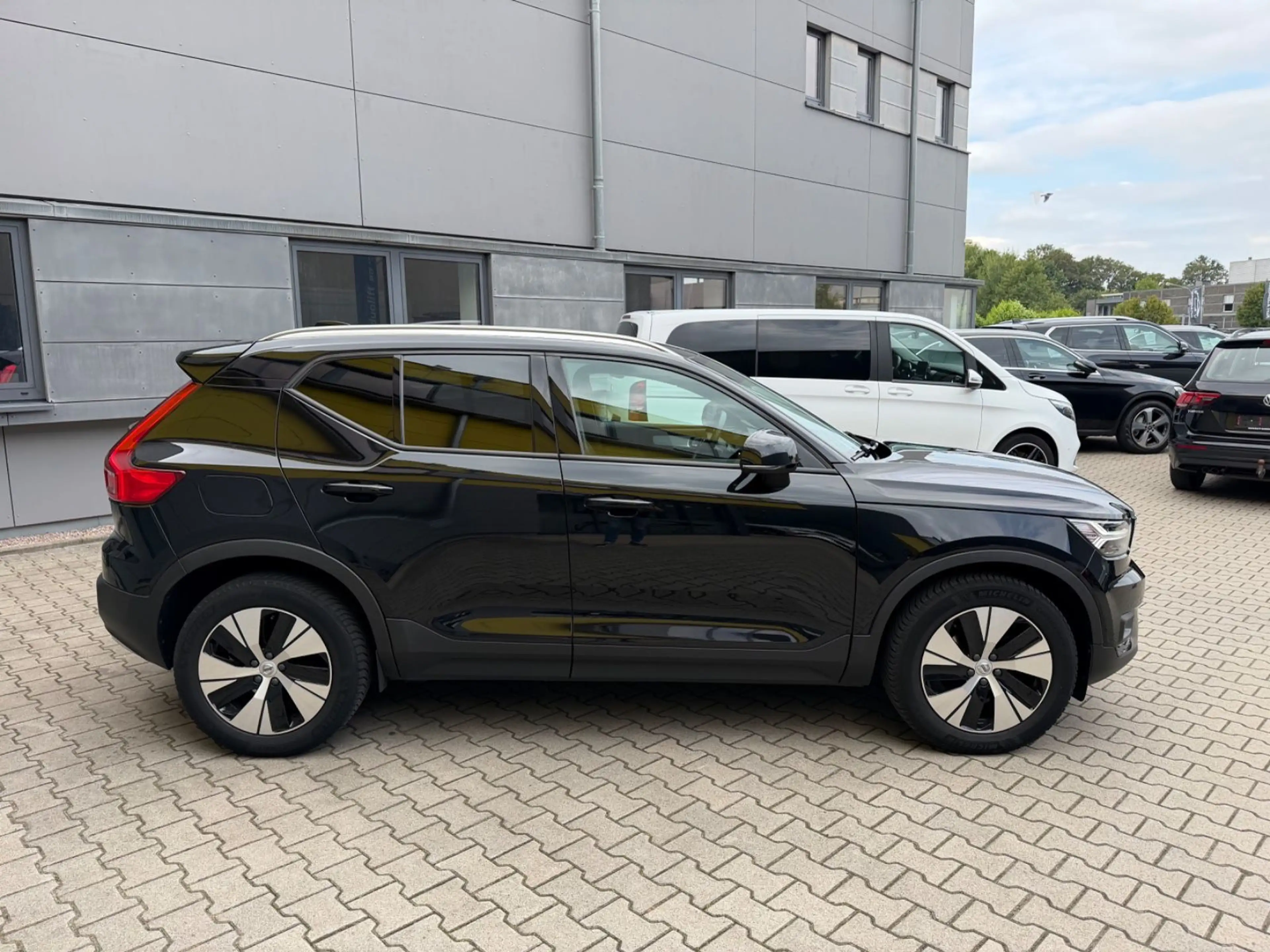 Volvo XC40 Momentum/KAMERA/LED/SHZ/AUTOMATIK/AHK — photo 8