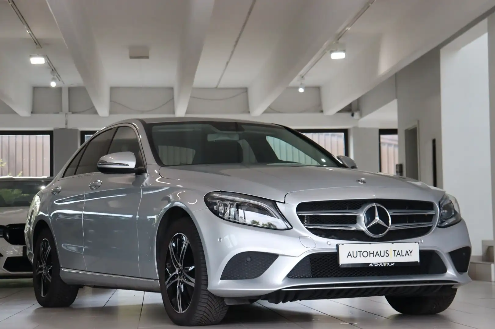 Mercedes-Benz C 220 d 4 Matic/ACC/Standhzg./KAM/Keyl./Avantg Silver - 1