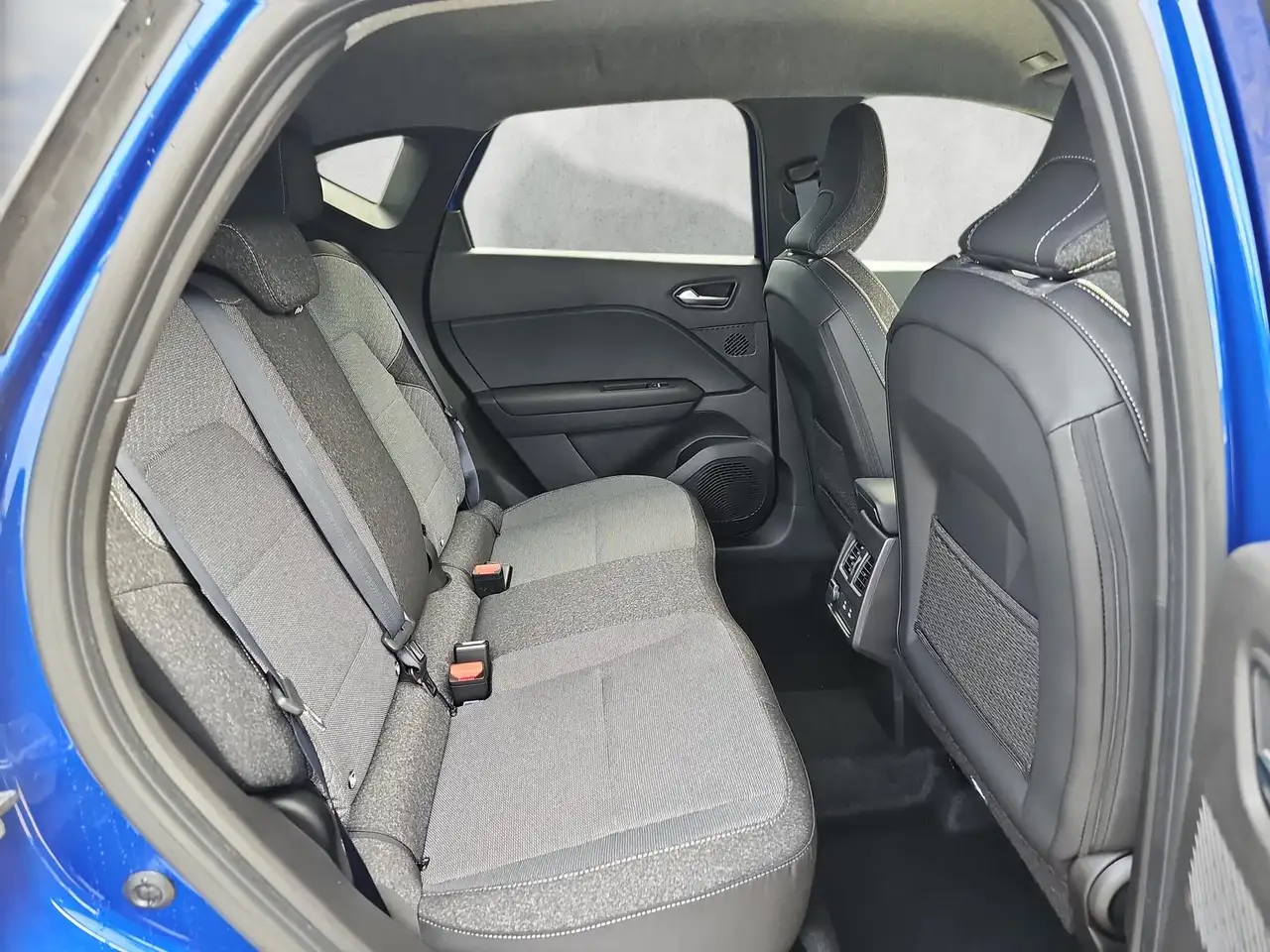 Renault Captur 140 Mild-Hybrid Techno 360Grad Kamera Nav 14