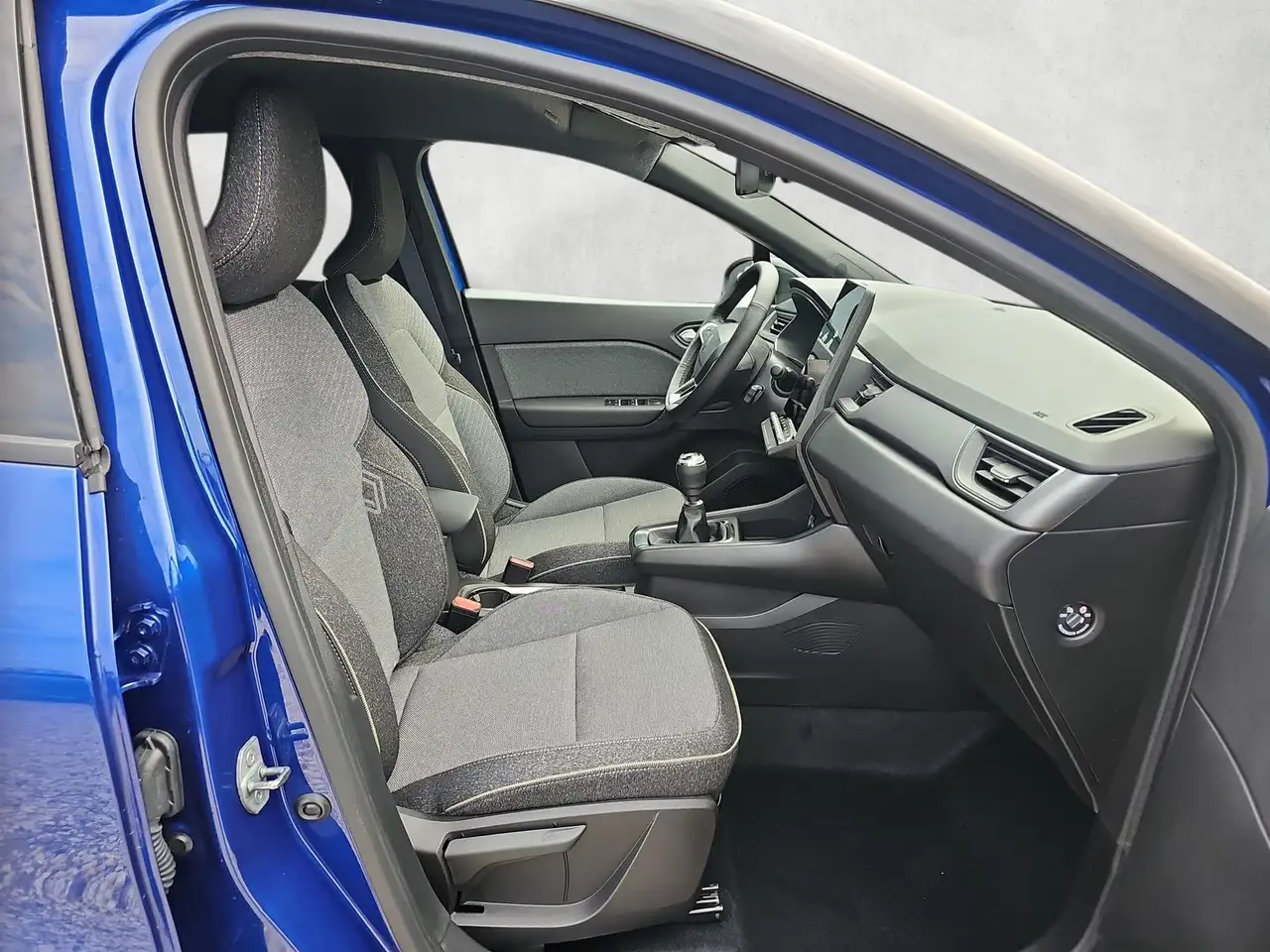 Renault Captur 140 Mild-Hybrid Techno 360Grad Kamera Nav 11