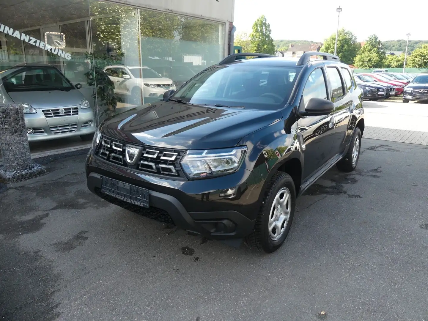 Dacia Duster TCe 90 2WD Essential Schwarz - 2