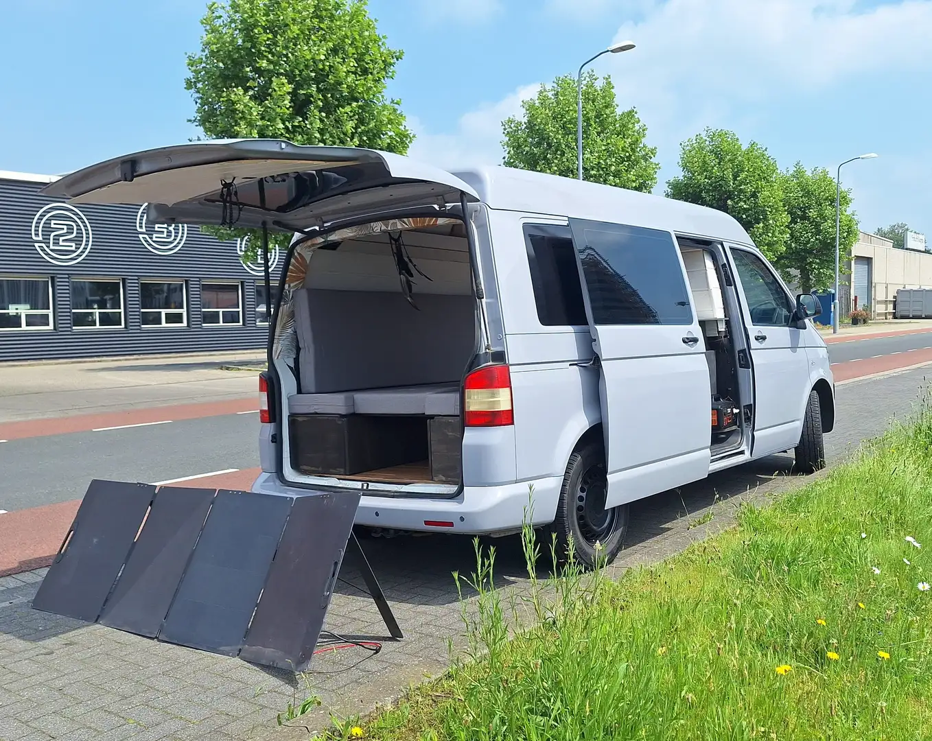 Volkswagen Transporter Transporter T5 Tdi 140 CV Grijs - 1