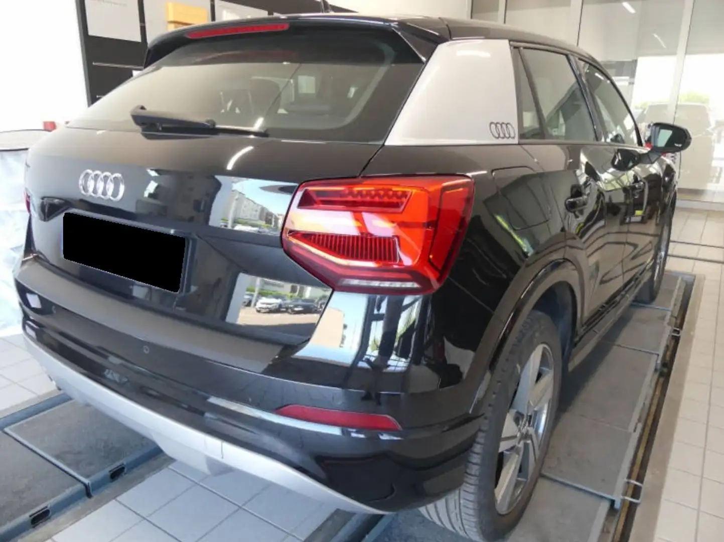 Audi Q2 1.4 TFSI S line LED VIRTUAL PANO STANDHZG Schwarz - 2