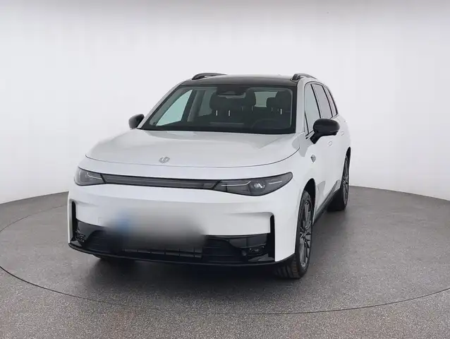 Leapmotor C10