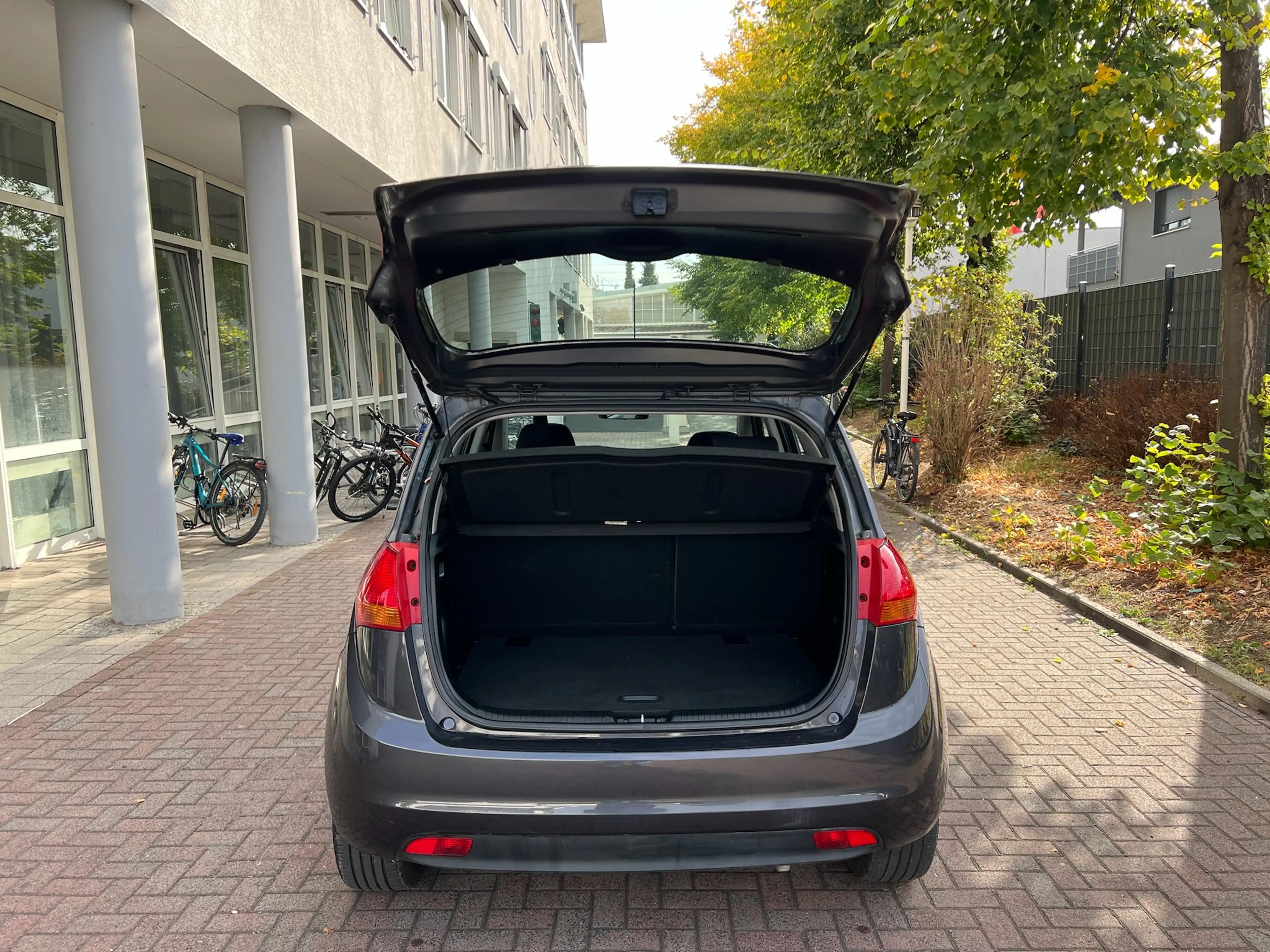Kia Venga Edition 7/Klima/Tüv-Neu/inkl.Lieferung 50Km/Isofix/ — photo 7