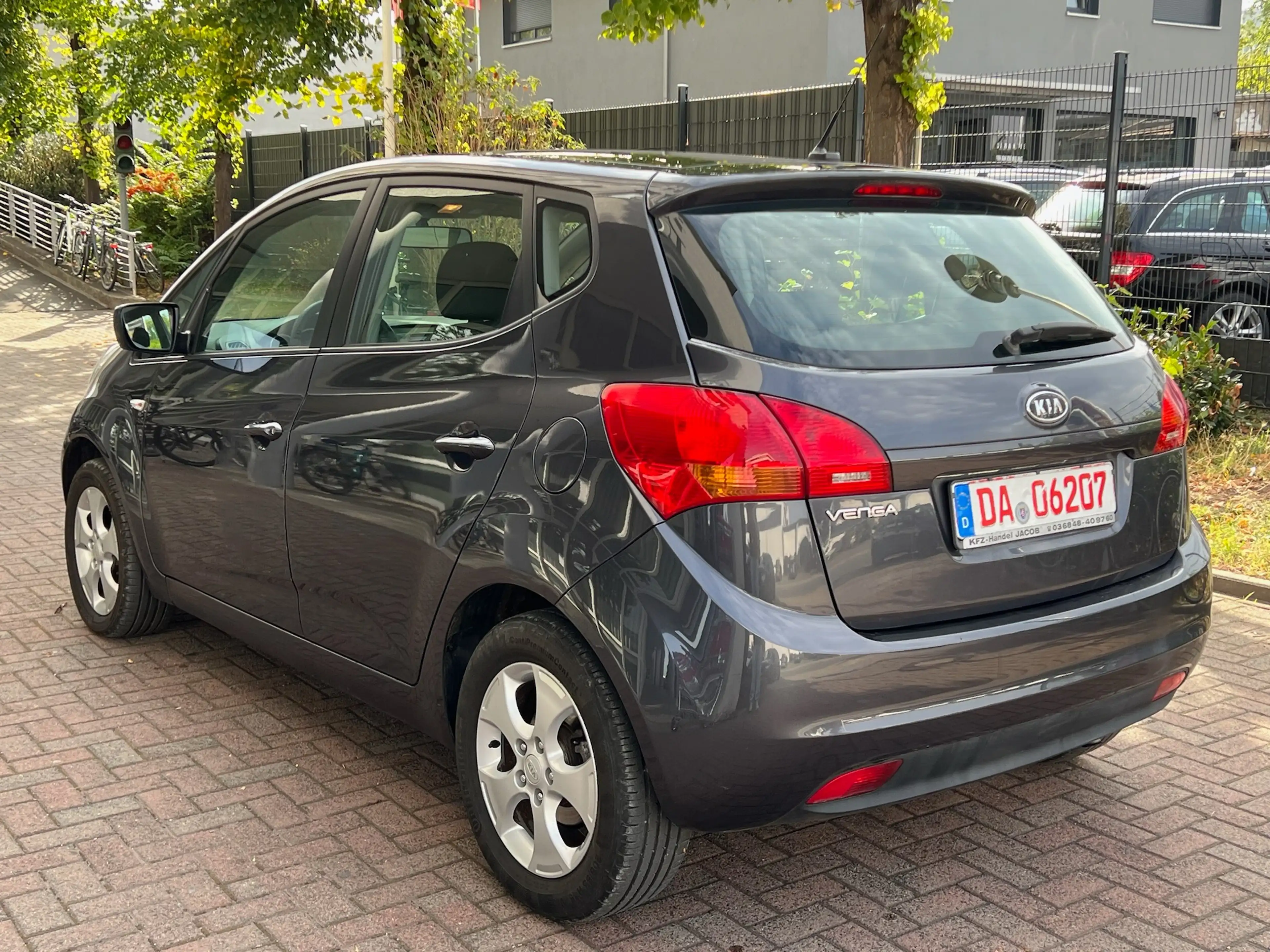 Kia Venga Edition 7/Klima/Tüv-Neu/inkl.Lieferung 50Km/Isofix/ — photo 3