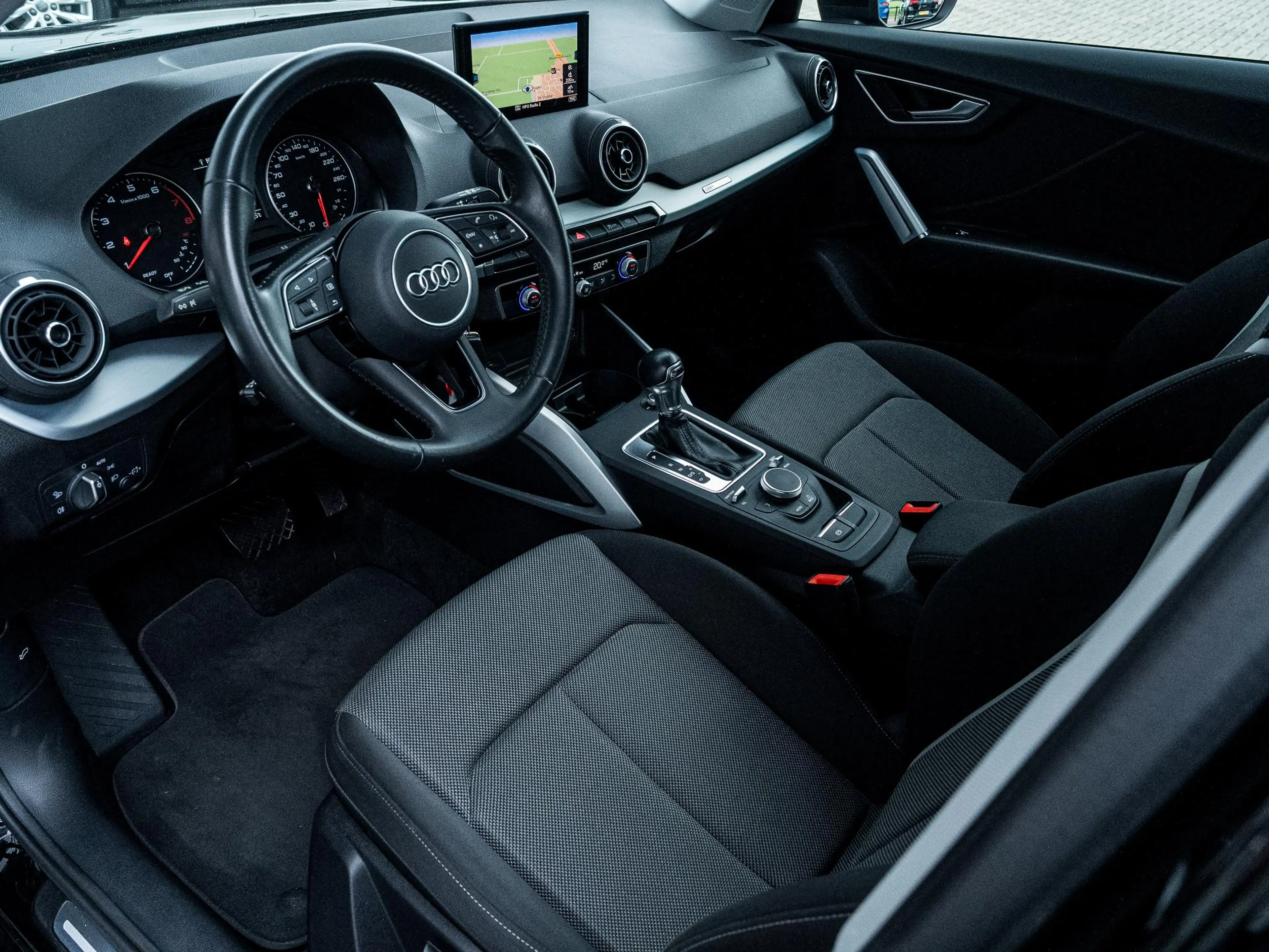 Audi Q2 35 TFSI epic | Trekhaak | Navigatie | Climate Cont — photo 42