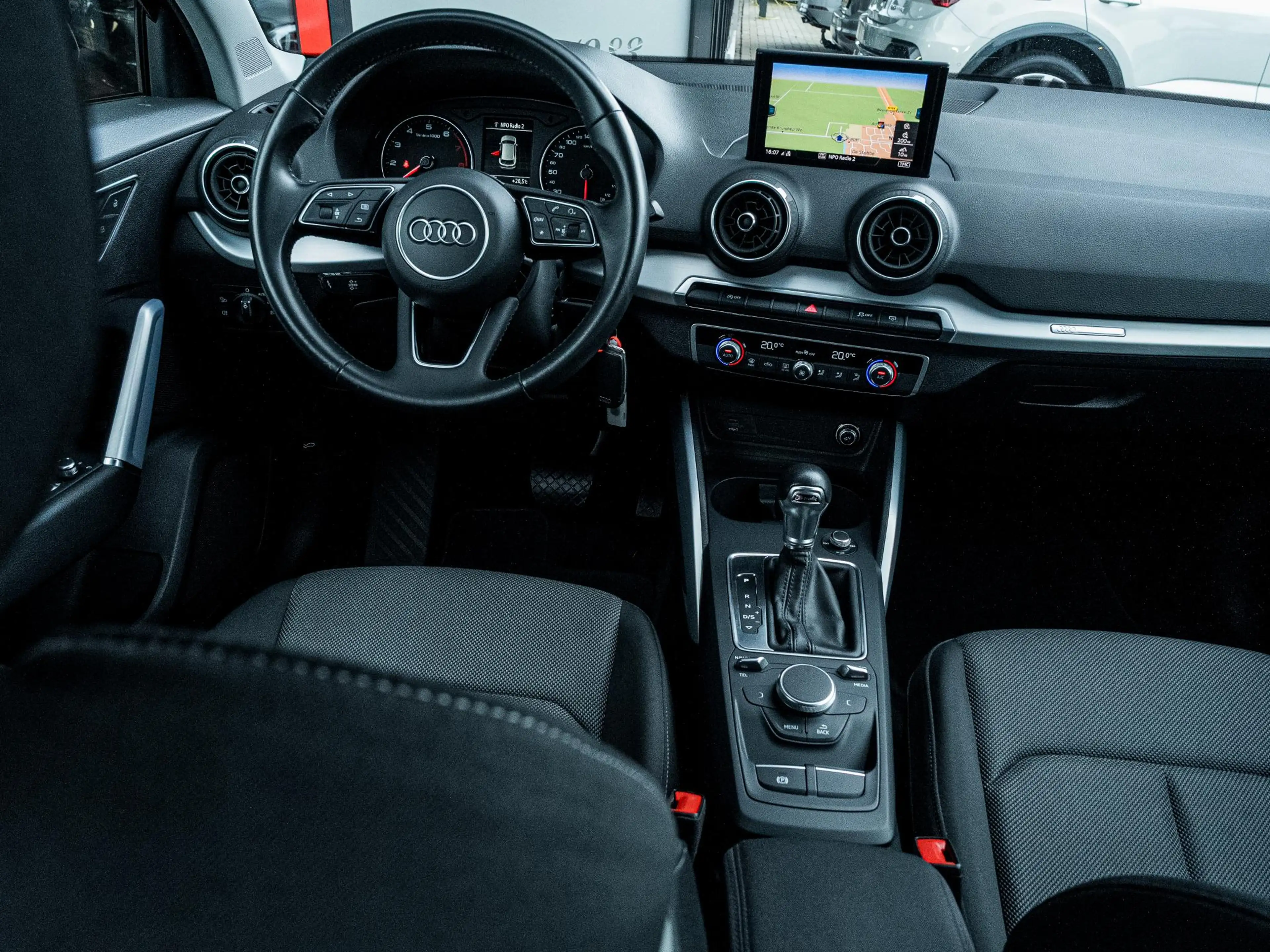 Audi Q2 35 TFSI epic | Trekhaak | Navigatie | Climate Cont — photo 43