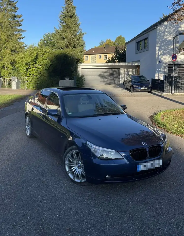 BMW 523