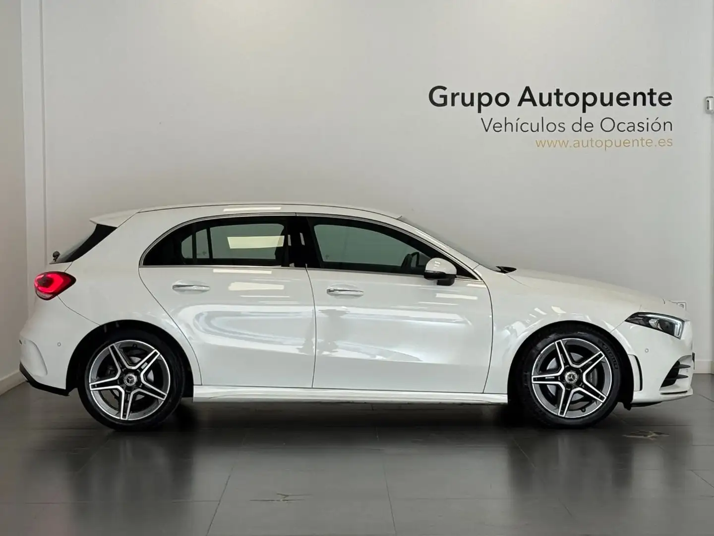 Mercedes-Benz A 45 AMG Blanc - 2