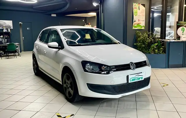 Volkswagen Polo view 3