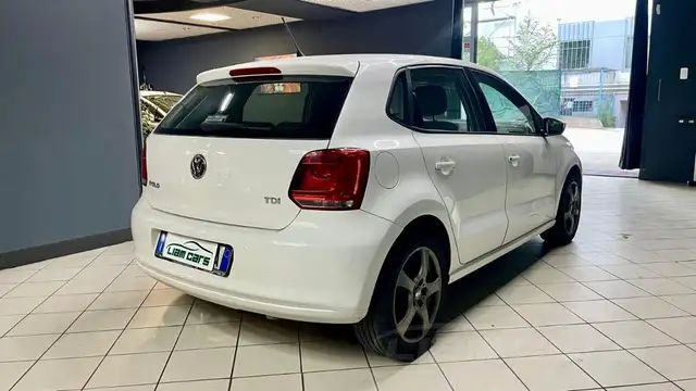 Volkswagen Polo view 5